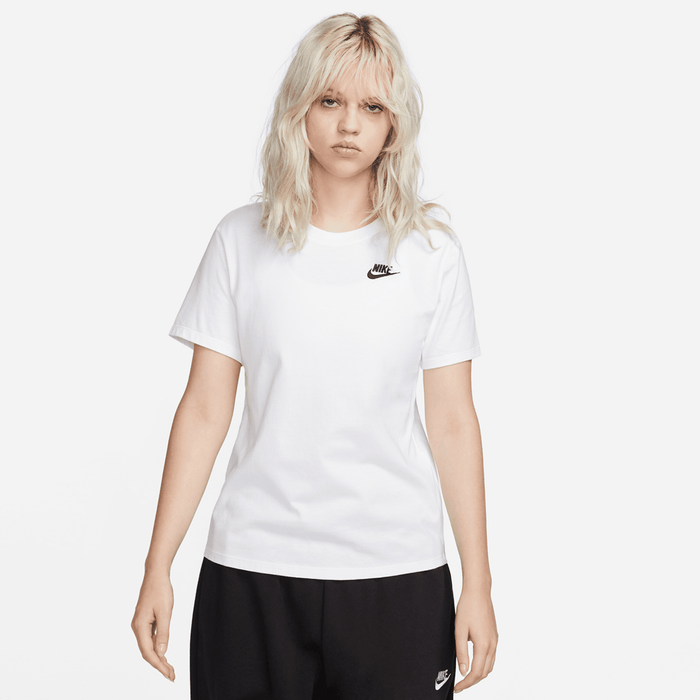 Sportswear Club Essentials