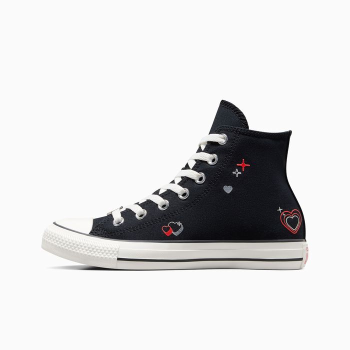 Chuck Taylor All Star Y2K Heart