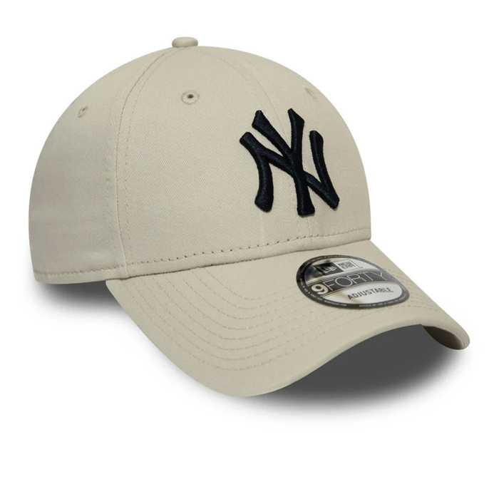 New York Yankees Essential