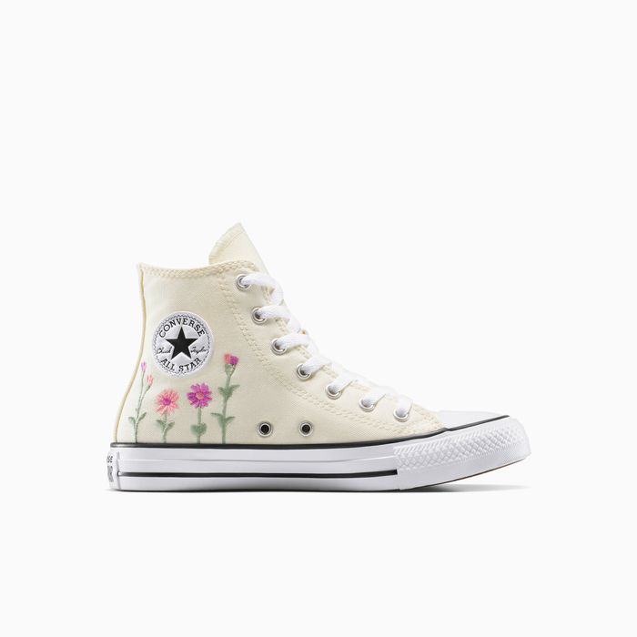 Chuck Taylor All Star Embroidered Florals