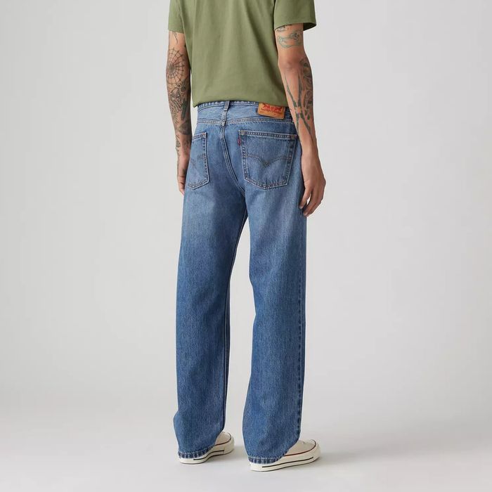 555 Relaxed Straight