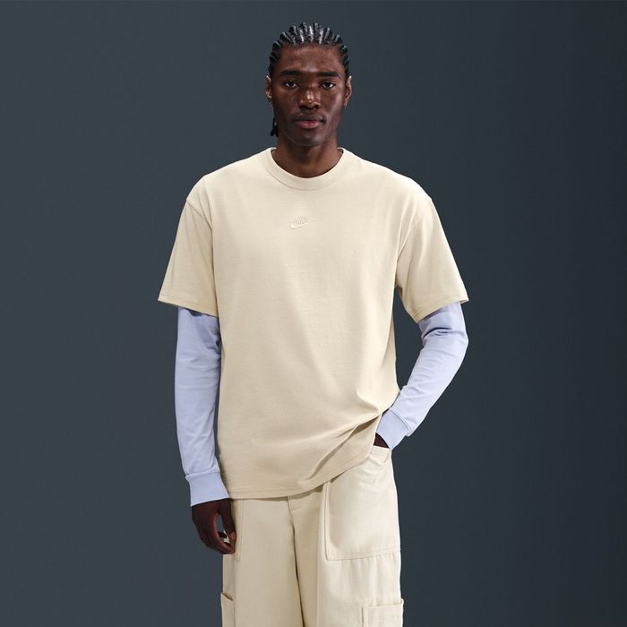 Sportswear Premium Essentials