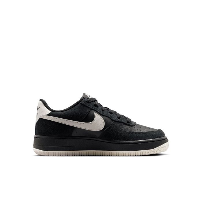 Air Force 1 LV8 2