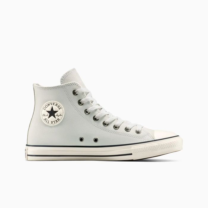 Chuck Taylor All Star Suede